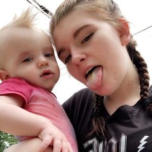 Meet your Posher, Danielle